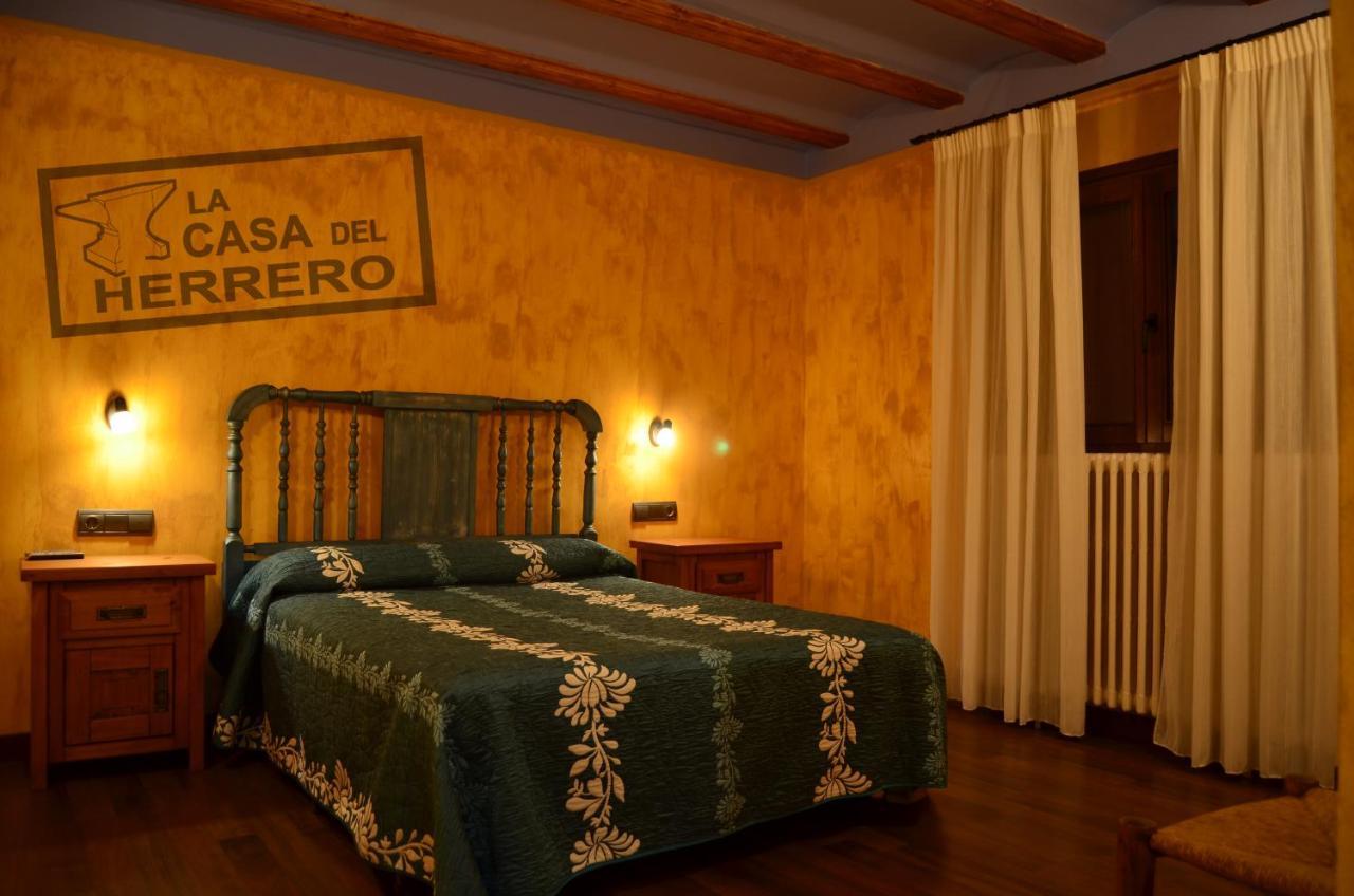 La Casa Del Herrero El Poyo Exterior foto