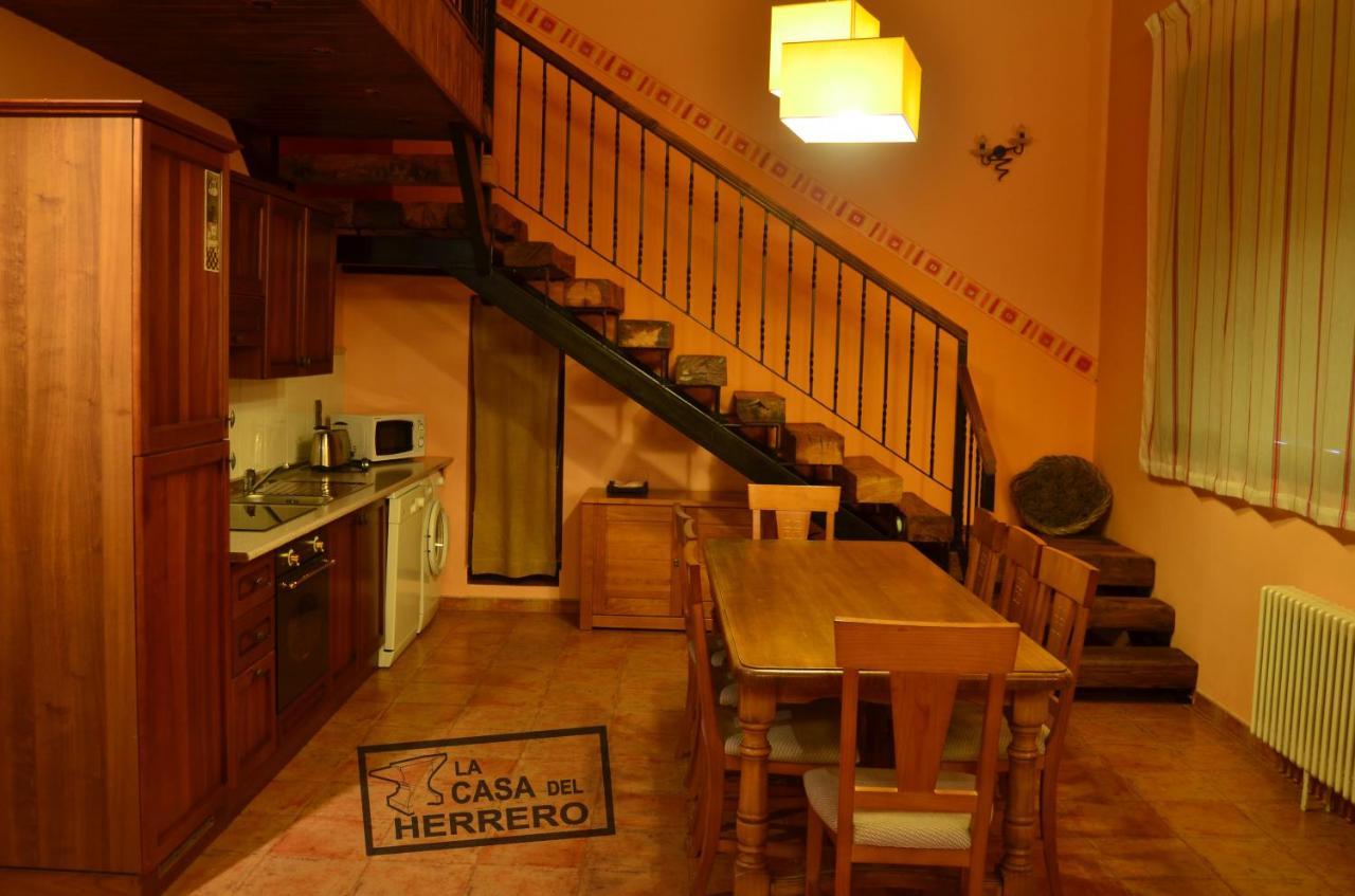 La Casa Del Herrero El Poyo Exterior foto
